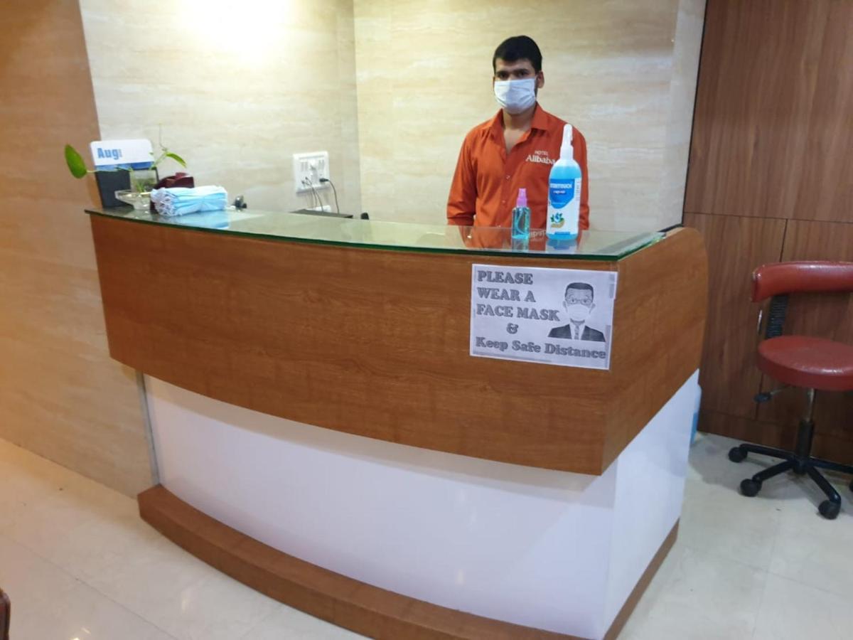 Hotel Alibaba มุมไบ ภายนอก รูปภาพ