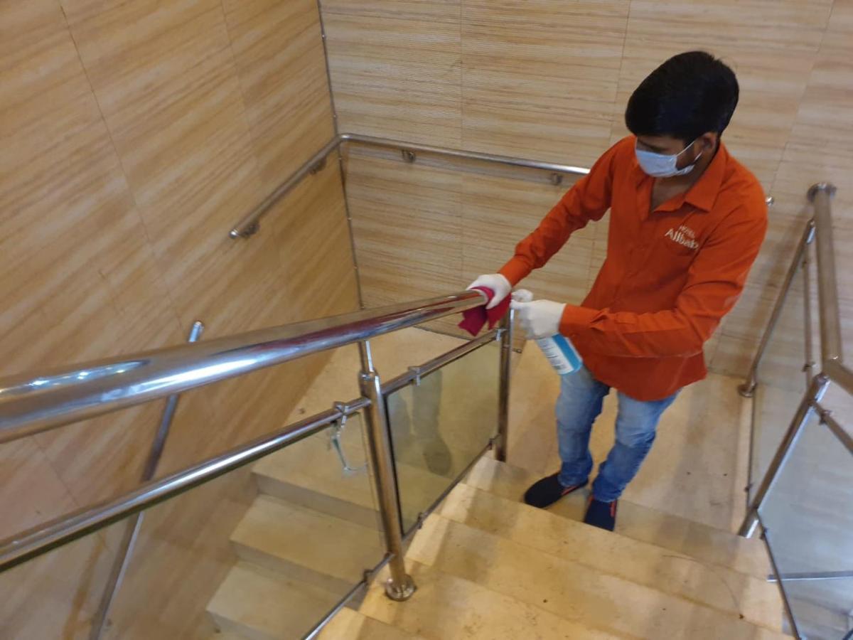Hotel Alibaba มุมไบ ภายนอก รูปภาพ
