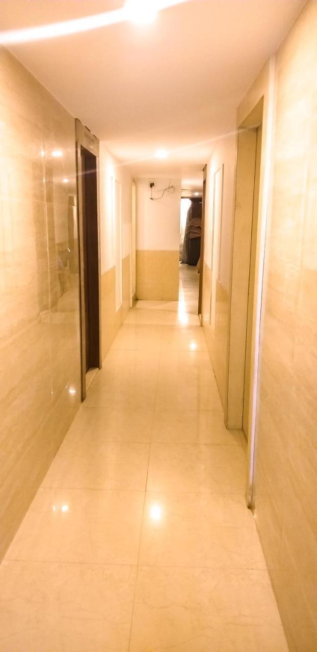 Hotel Alibaba มุมไบ ภายนอก รูปภาพ