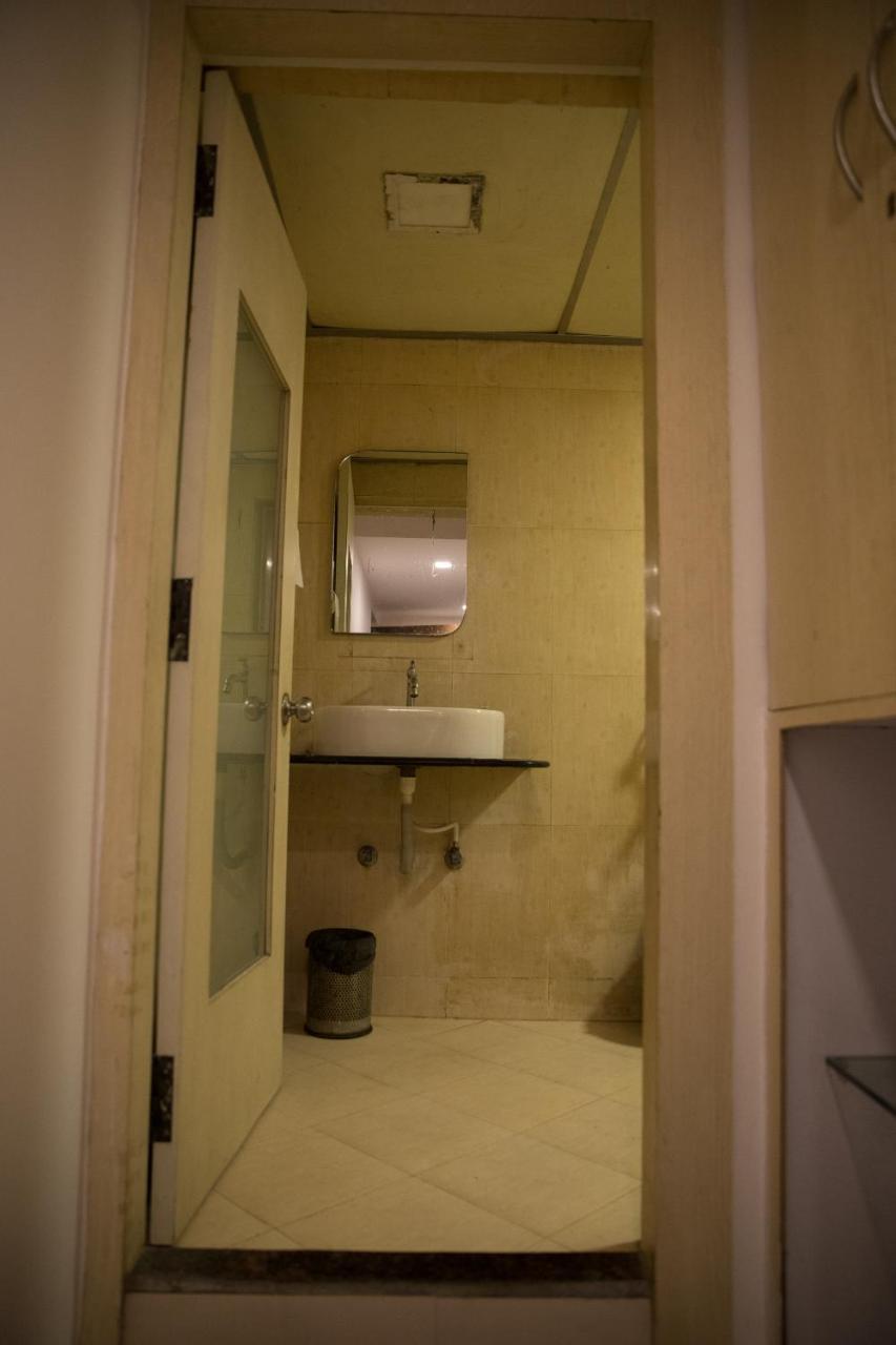 Hotel Alibaba มุมไบ ภายนอก รูปภาพ